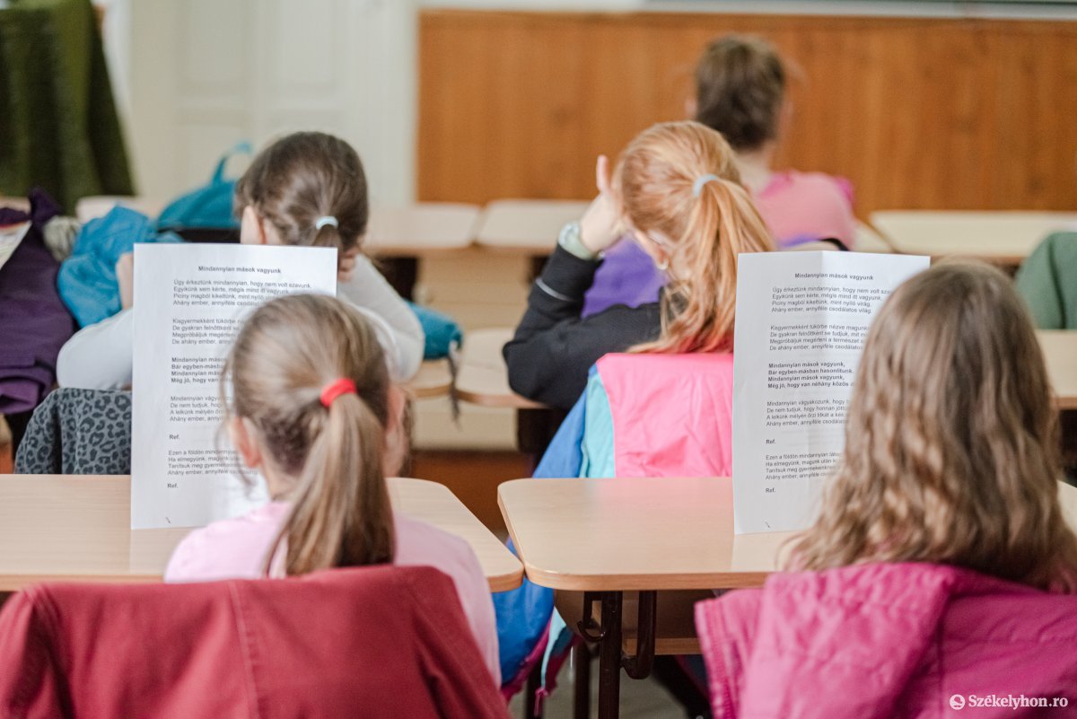 Eltanácsolja az iskolákat a külföldi kirándulásoktól a tanügyminisztérium a járvány megelőzése érdekében