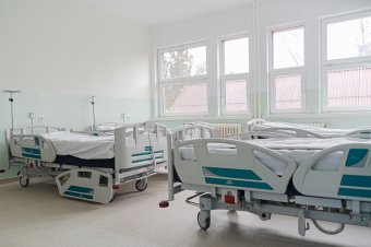 Kiürítik a kórházakból a nem sürgősségi ellátást igénylő betegeket 48 órán belül