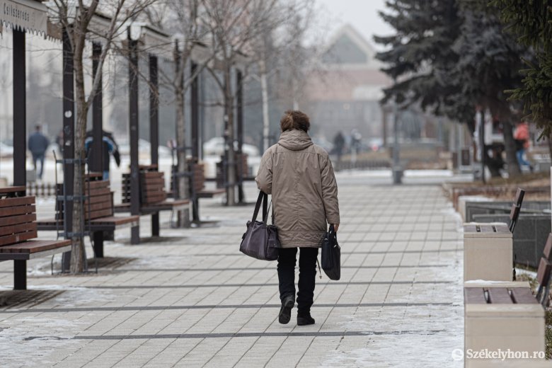Több mint ötmillió nyugdíjas Romániában, átlagnyugdíjuk értéke 1500 lej