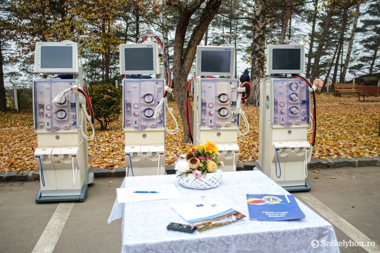 Hemodialízis gépekkel gazdagodott a csíkszeredai kórház
