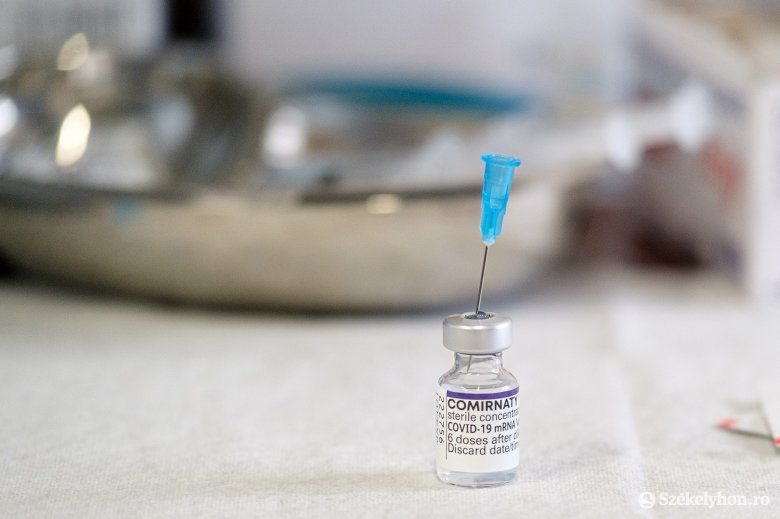 Romániának 8 millió dózis koronavírus elleni vakcinája van raktáron, ősztől érkezhetnek az új vírustörzsekhez igazított oltások