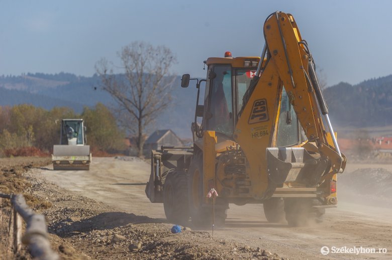 Szilágy és Kolozs megyében is elkezdhetik a közművesítési és útjavítási munkálatokat
