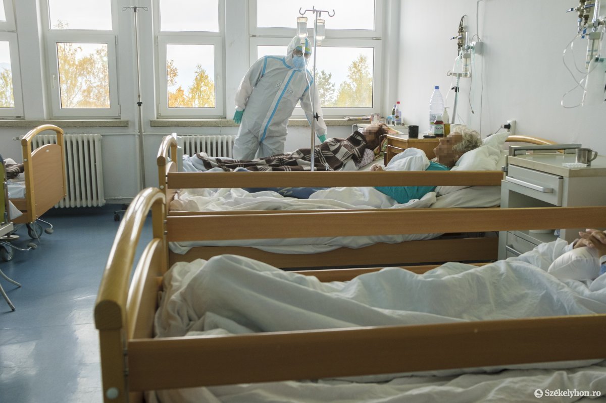 Nemvárt csavar Bukarestből: jelenléti oktatás a kórházak telítettsége függvényében