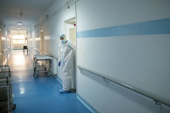 Egészségügyi államtitkár: kisebb az esetszám, csökken a koronavírusosoknak szánt kórházi ágyak száma