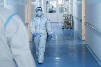 Koronavírus: száz alá csökkent a kórházi ellátásra szorulók száma Hargita megyében