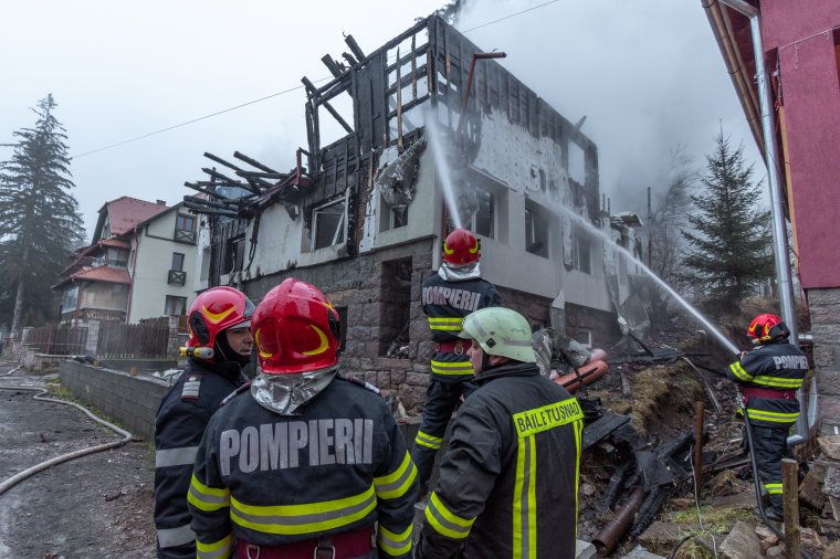 Tűzzel játszó gyerekek miatt éghetett le a tusnádfürdői épület
