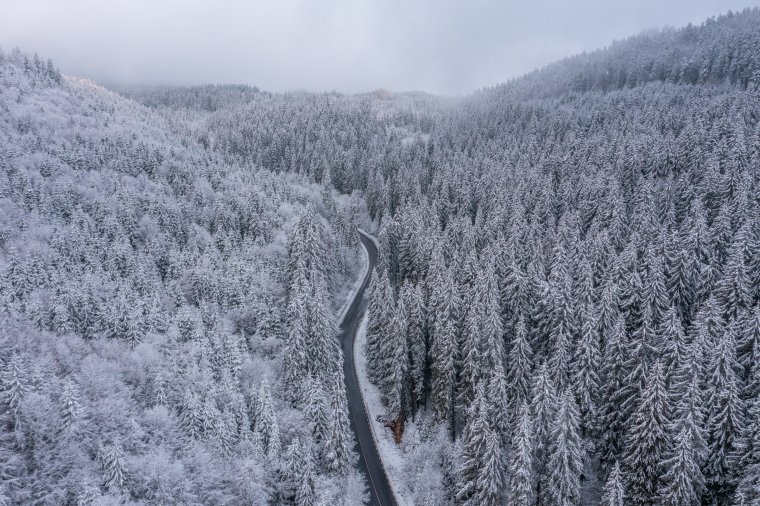 Téliesre fordult az időjárás: havazás, havas eső várható számos erdélyi megyében
