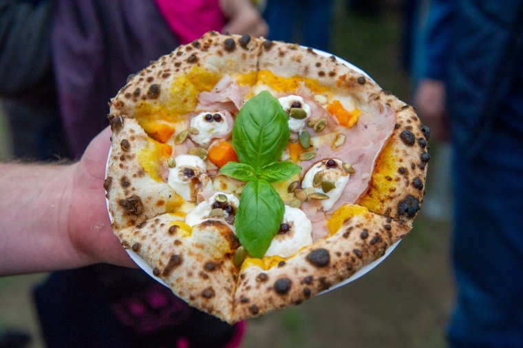 Romániában mintegy 16, Magyarországon 46 százalékkal drágult a pizza tavaly
