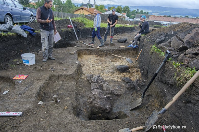 A Csíki-medence legnagyobb régészeti feltárása zajlik Csíksomlyón