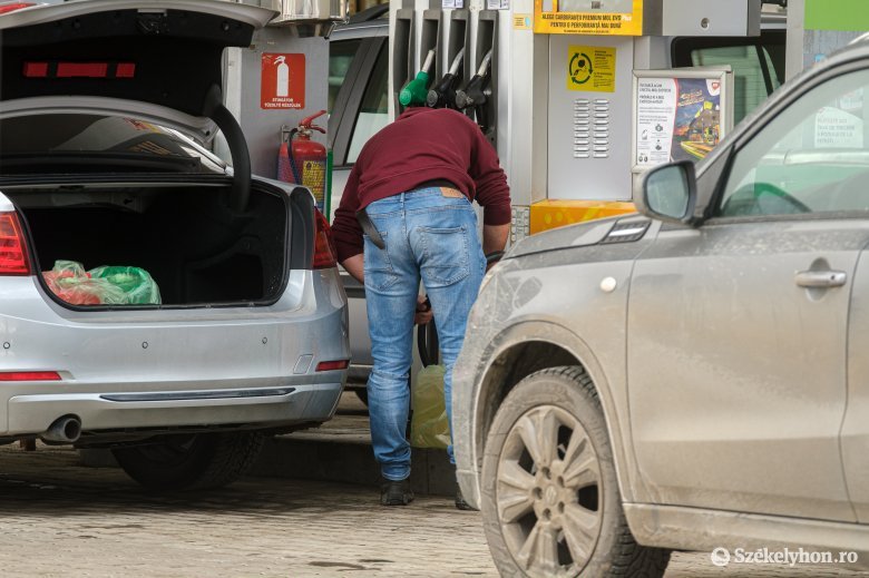Ciucă: év végéig érvényben marad az 50 banis üzemanyagár-kompenzáció