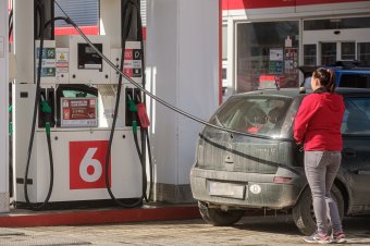 Az üzemanyagok értékesítése pörgette a kiskereskedelmet tavaly Romániában