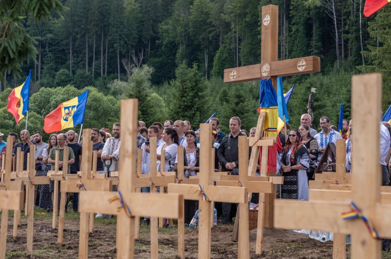 EMSZ: az úzvölgyi temetőben sírgyalázás és etnikai feszültségkeltés zajlott, feljelentik az elkövetőket