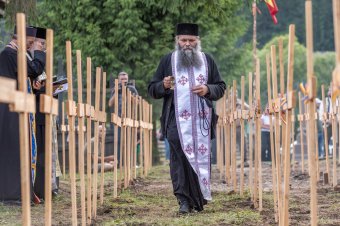 Úzvölgyi temetőgyalázás: ismét a magyar közösség méltóságába tiportak az RMDSZ elnöke szerint
