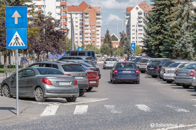 Csíkszeredai fizetős parkolás jegyautomaták nélkül: nyilvános a tervezet