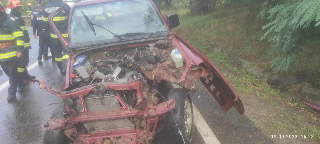 Két autó ütközött, négyen sérültek meg Segesváron