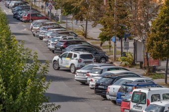 Elfogadták a csíkszeredai fizetős parkolási rendszer szabályzatát