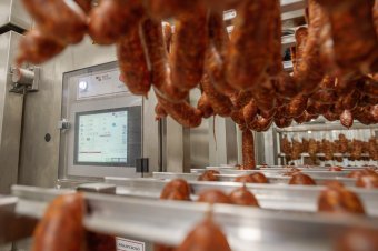 Betiltaná a szintetikus hús forgalmazását a törvénytervezet, amely azt is előírja, hogy a hazai hústermék legyen is hazai
