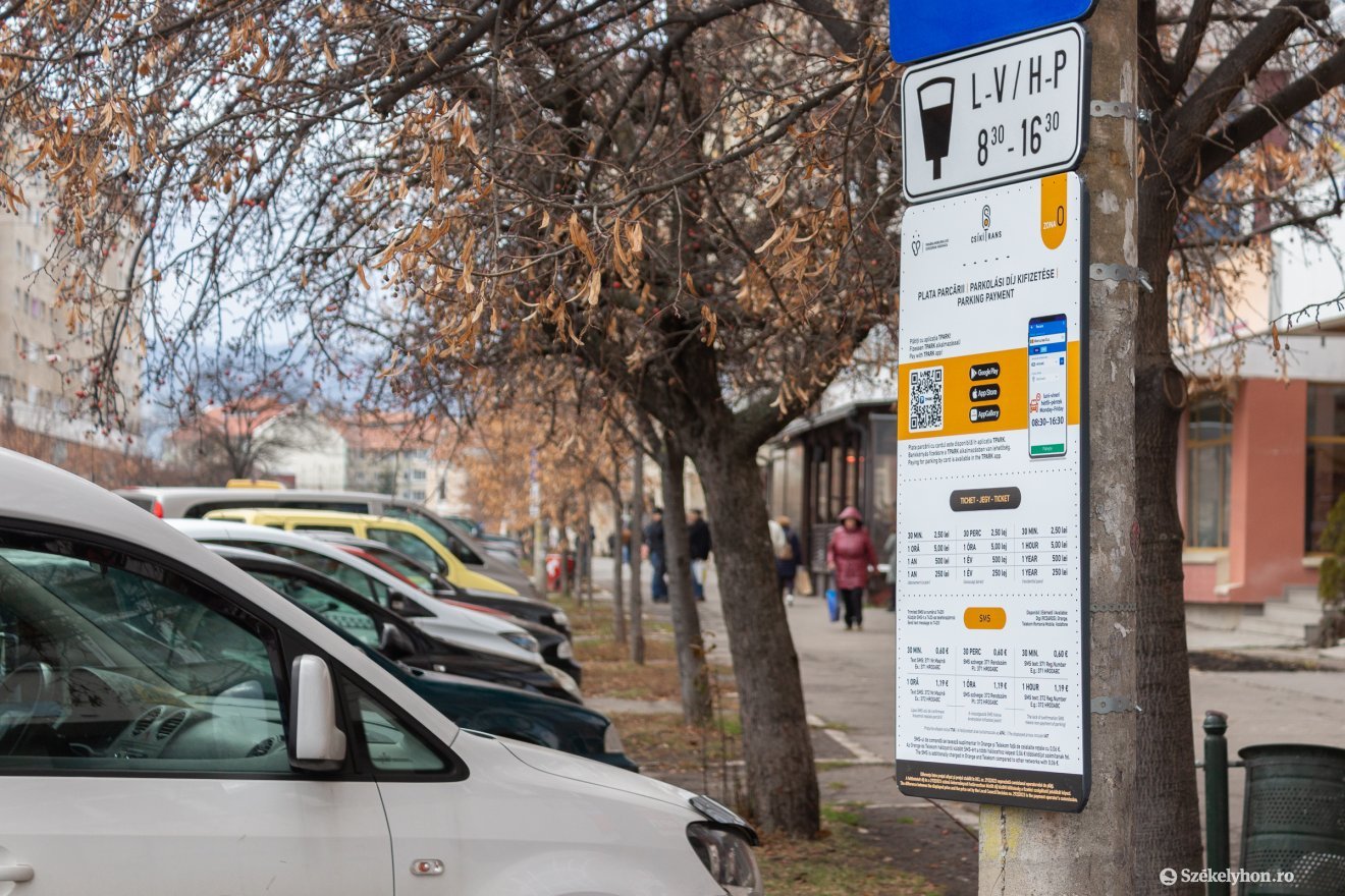 Fizetős parkolás Székelyföldön – mennyi az annyi?