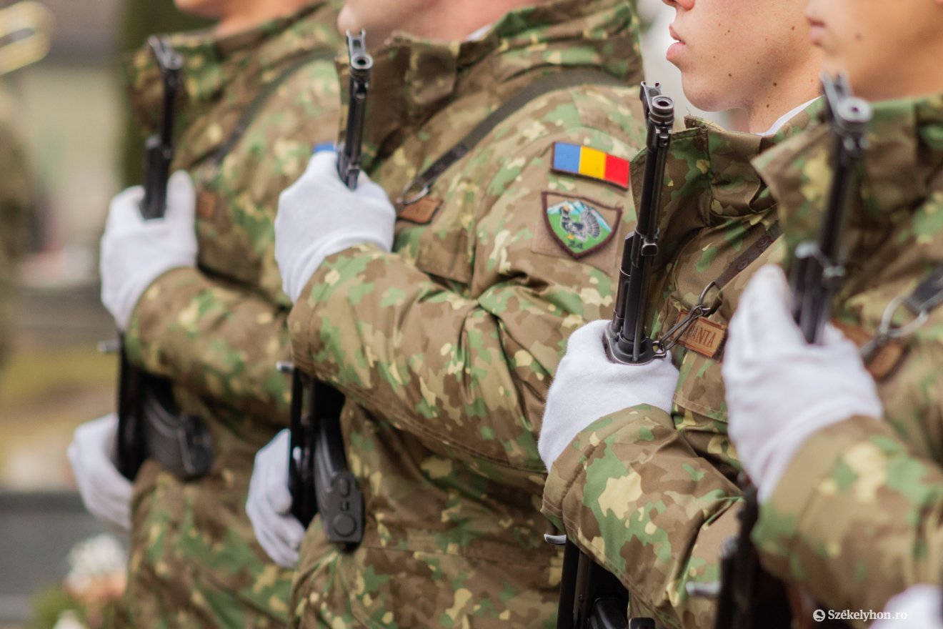 Toborzás: több mint 5000 hivatásos katonát alkalmaz a román hadsereg
