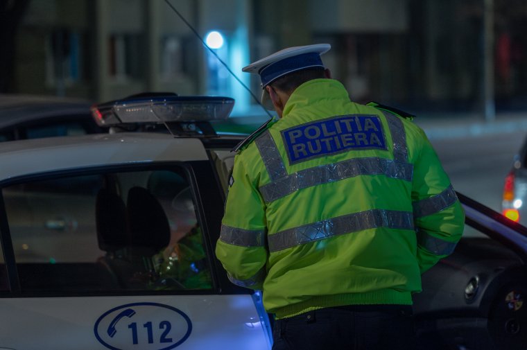 A schengeni övezetben problémásnak számító járműveket azonosított, 900 személyt tartóztatott fel a rendőrség