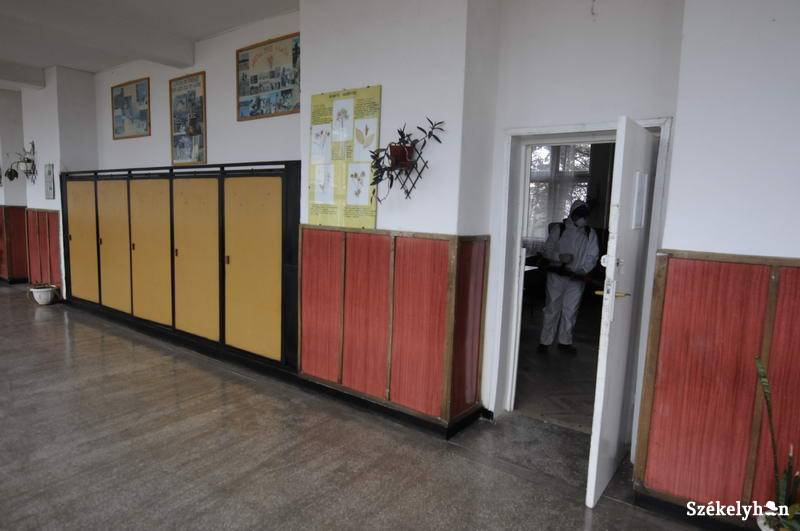 Felfüggesztetné a tanítást a népszavazást megelőző pénteken a Bihar megyei prefektus