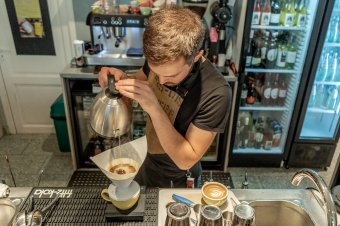 Kávékultúra Székelyföldön: a megszokottra esküszünk, pedig bő a választék