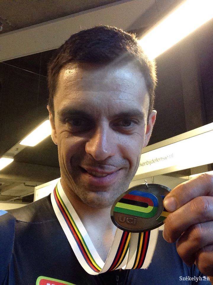 Novák Ede világbajnoki ezüstérmes