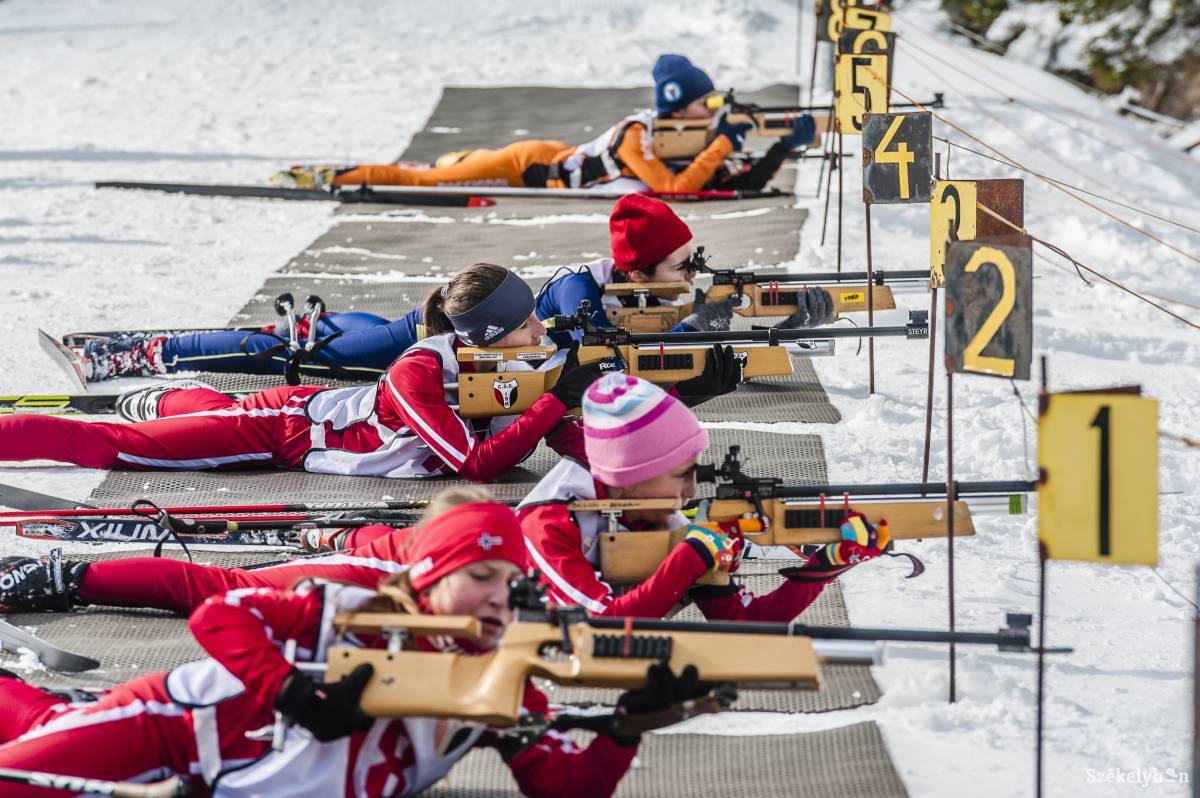 Svájcban versenyeztek a fiatal sílövők