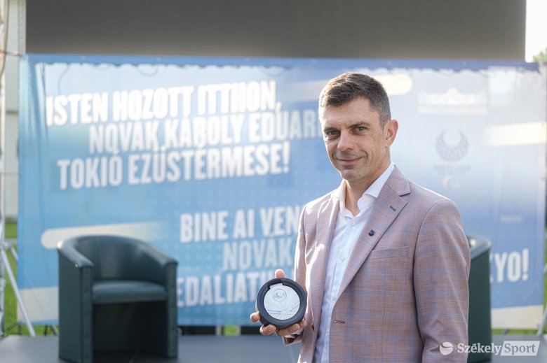 Átmenetileg visszavonul az aktív versenyzéstől Novák Eduárd sportminiszter