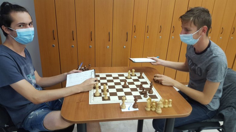 A végéhez közeledik a Caissa nemzetközi sakkverseny