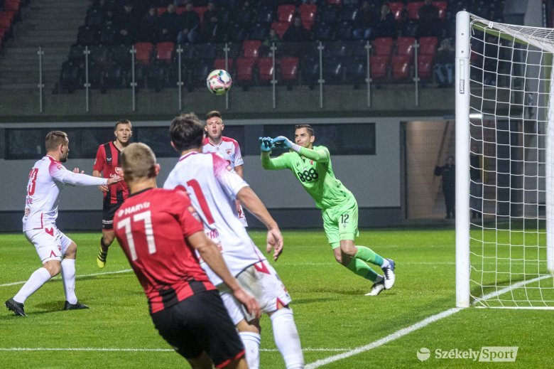 Képernyőn az FK Csíkszereda hazai meccse, zárul a csoportkör második fordulója a vébén