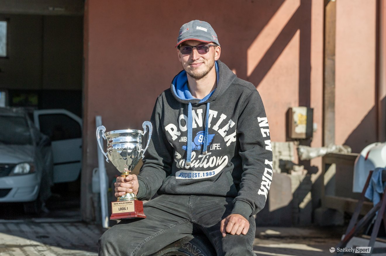 Jó évet zárt Szabó Botond – A csíki autóversenyző második lett az országos hegyi gyorsasági bajnokságban