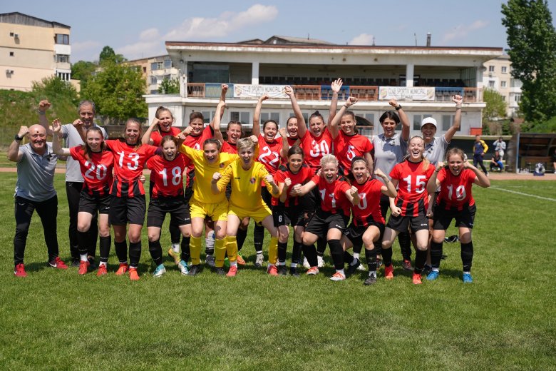 Feljutott az élvonalba az FK Csíkszereda női csapata, így ünnepeltek a lányok (videó)