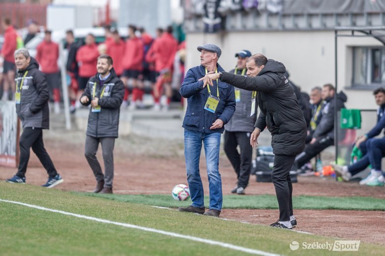 Az FK–Poli meccs lefújás utáni edzői nyilatkozatai