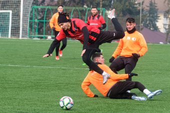 Potyogtak a gólok a hidegben az FK Csíkszereda–SZFC focimeccsen