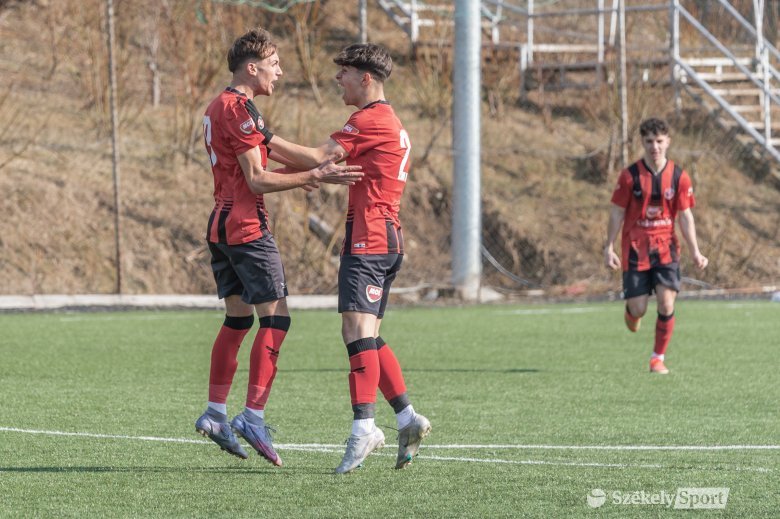 Csoportelődöntőbe jutott a Román Kupában az FK U17-es csapata