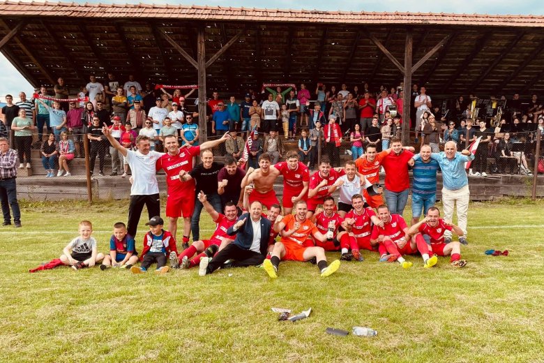 Csíkszentsimoné a legjobb vidéki csapat a Hargita megyei labdarúgó 4. Ligában