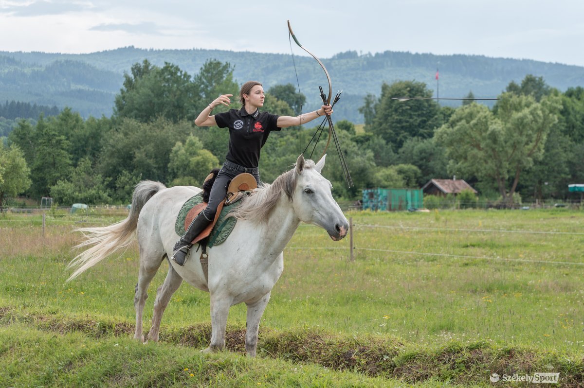 Anisia Juncanariu. A csíki lovasklub tagja, de Brassóban egyetemista, idén kevesebbet edzett •  Fotó: Pinti Attila