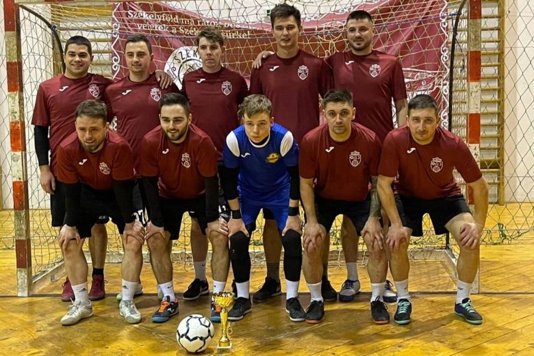 A Csíkszentkirályi Borsáros nyerte a Csík körzetis futballcsapatok teremtornáját