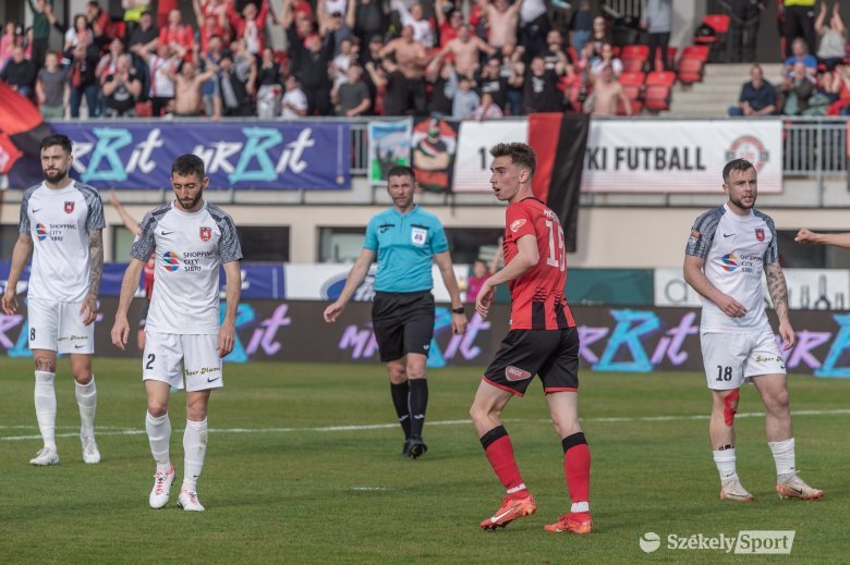 A játékvezetők ítéletei miatt támadják az FK Csíkszeredát