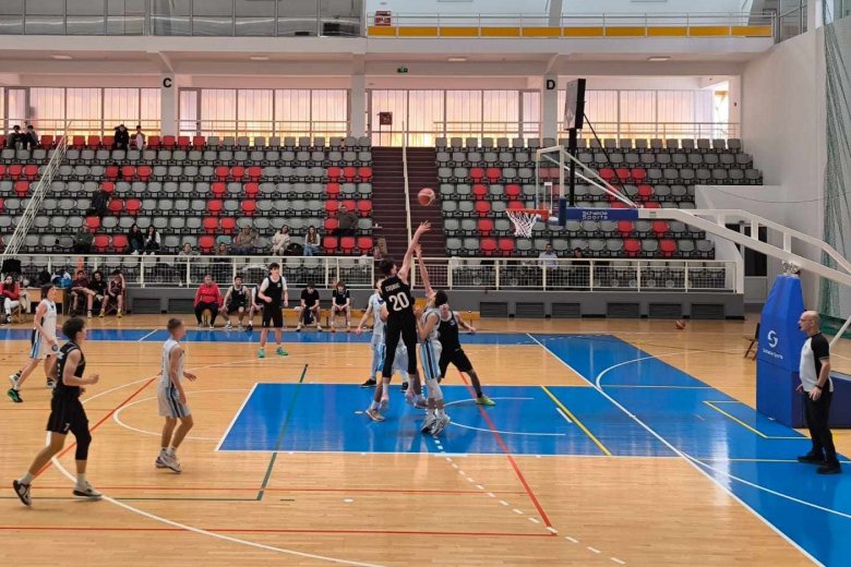 Erős középiskolás kosárlabdatorna Csíkszeredában, a kolozsváriak végeztek az élen