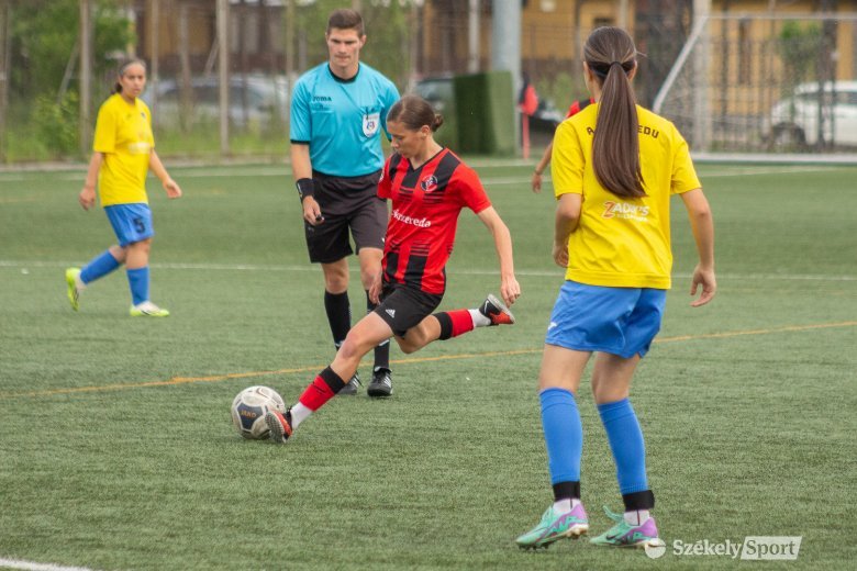 Simán jutott a legjobb négy közé az FK Csíkszereda U17-es lánycsapata