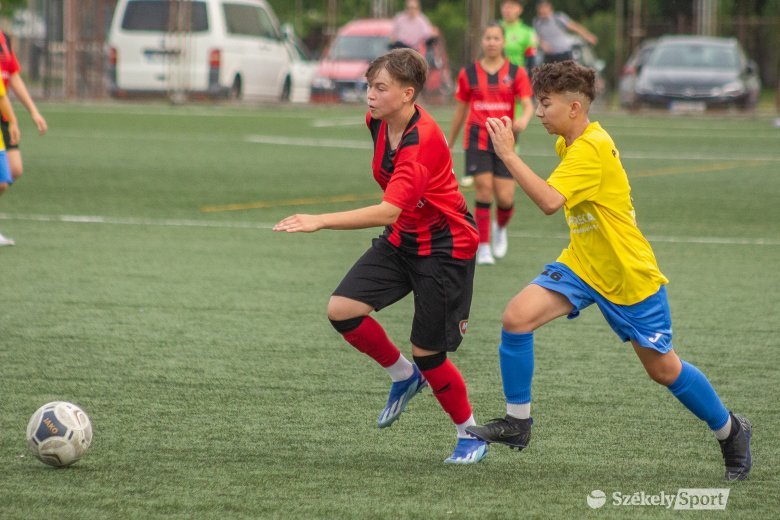 A dobogóért küzd az FK Csíkszereda U17-es női csapata