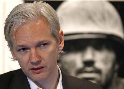 Őrizetbe vették Londonban Julian Assange-t, a WikiLeaks alapítóját