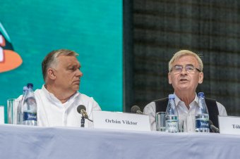 Tőkés László az autonómiatörekvések támogatására kérte Orbán Viktort a Tusványoson