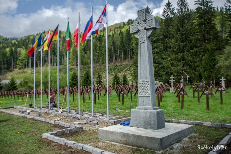 Úzvölgyi katonatemető: a bukaresti kulturális tárca szerint nem avatható fel a román emlékmű