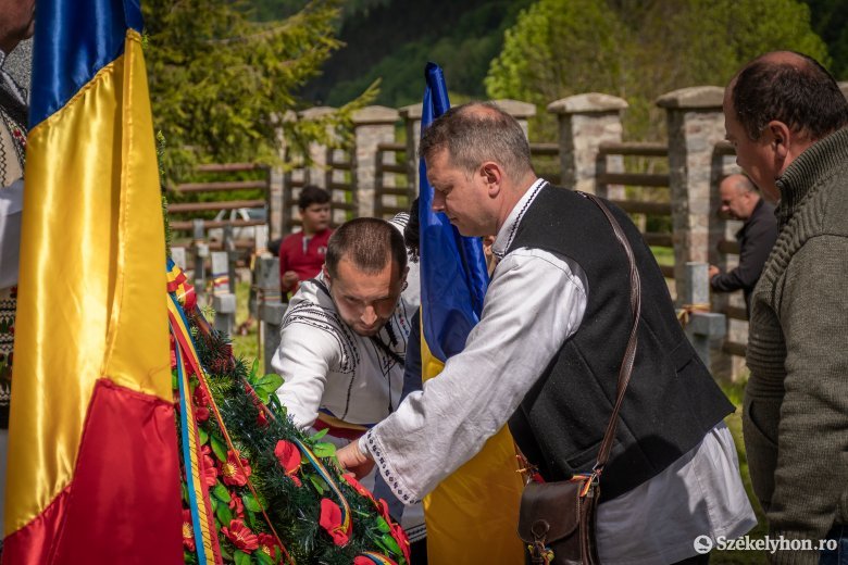 Tîrnoveanu: Hargita megye román föld, továbbra is emlékezni fogunk az úzvölgyi temetőben