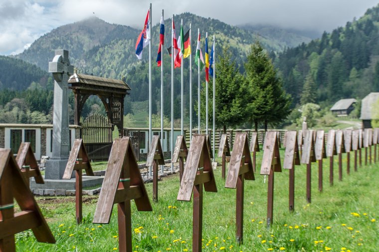 Úzvölgyi katonatemető – elhalasztotta a dormánfalvi polgármester a román emlékmű felavatását