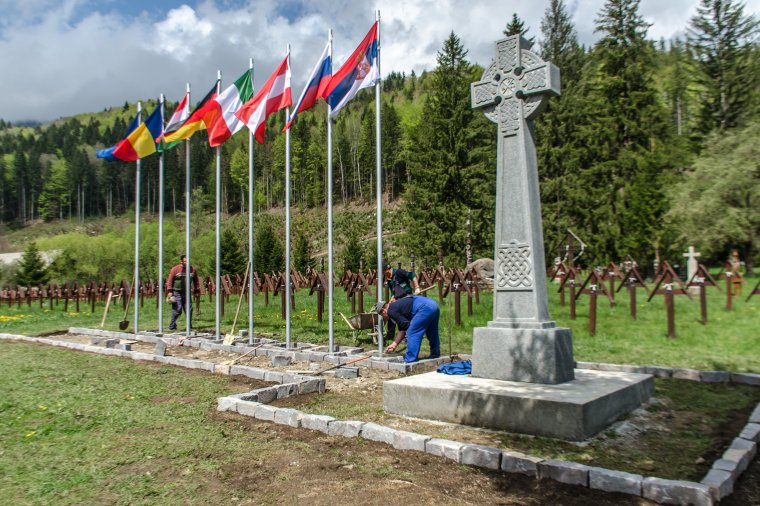 Babucs Zoltán hadtörténész: történelemhamisítási, elrománosítási szándék áll az úzvölgyi temetőbővítés mögött