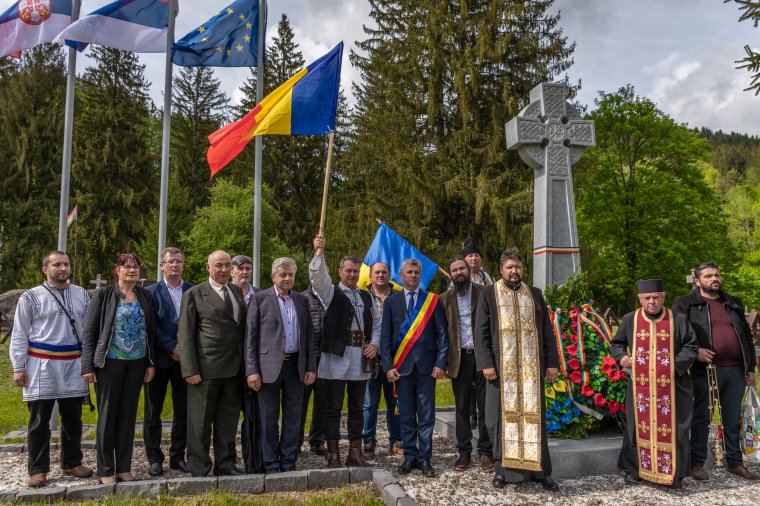 Misét tartottak a románok az úzvölgyi temetőben, ezért nem sértettek törvényt a hatóságok szerint